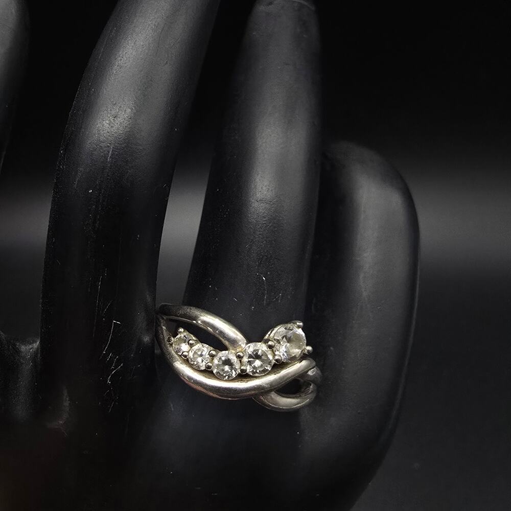 Sterling Silver Cross Over Journey Ring Curved Size 9
